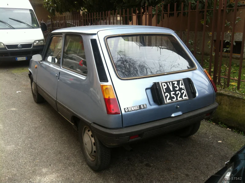 1975 Renault R5 in Milano 5