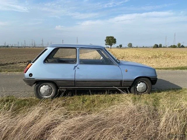 1975 Renault R5 in Milano 12