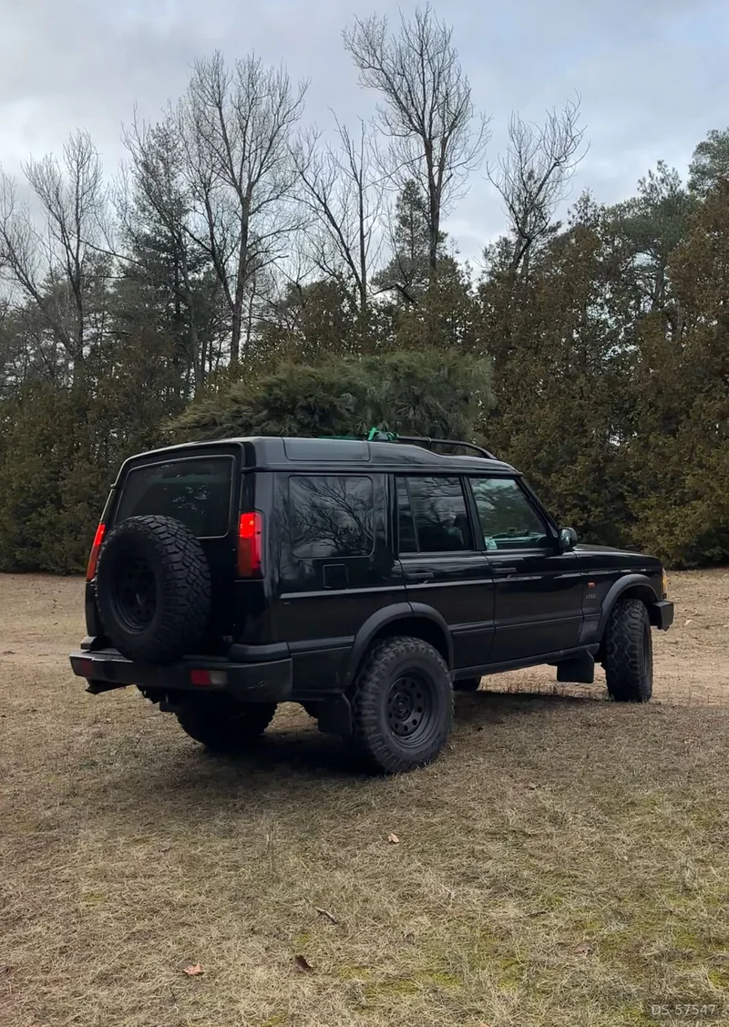 2003 Land Rover Discovery 2 in Toronto 3