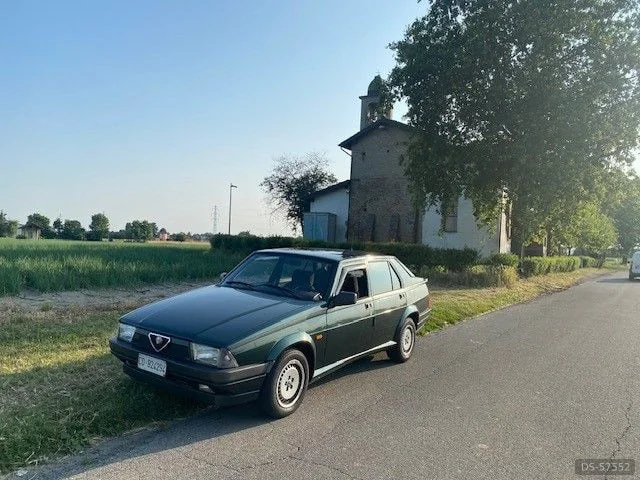 1991 Alfa Romeo 75 in Milano 2
