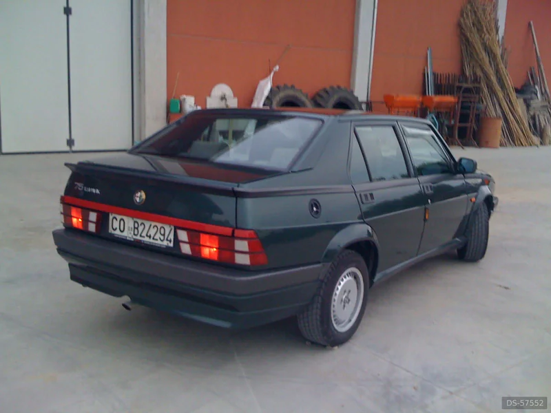 1991 Alfa Romeo 75  in Milano 13