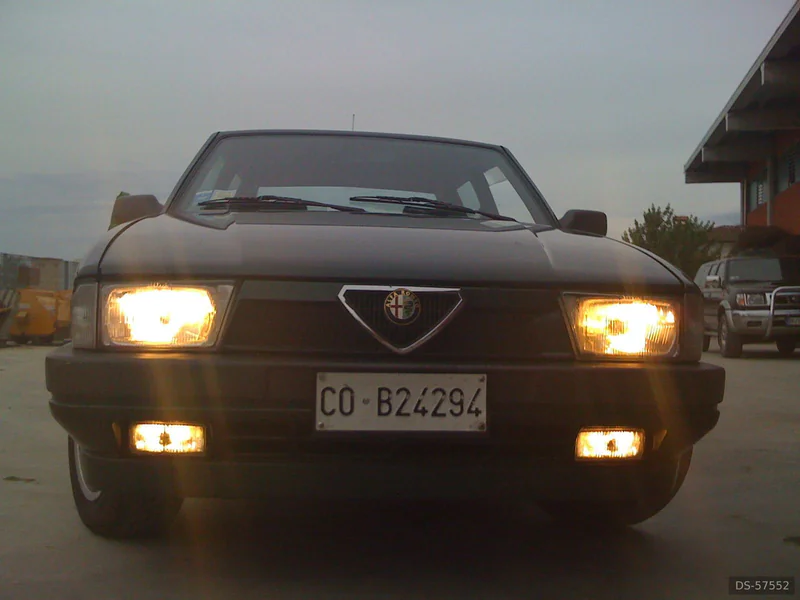 1991 Alfa Romeo 75  in Milano 10