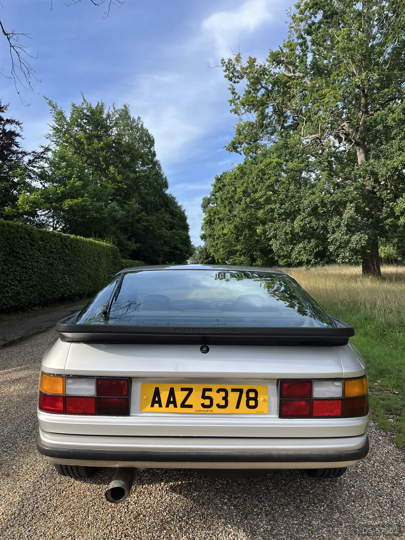 1983 Porsche 944 in London 4