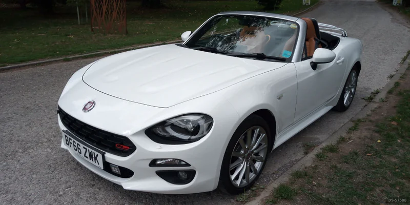 2017 Fiat 124 Spider in Herefordshire 4
