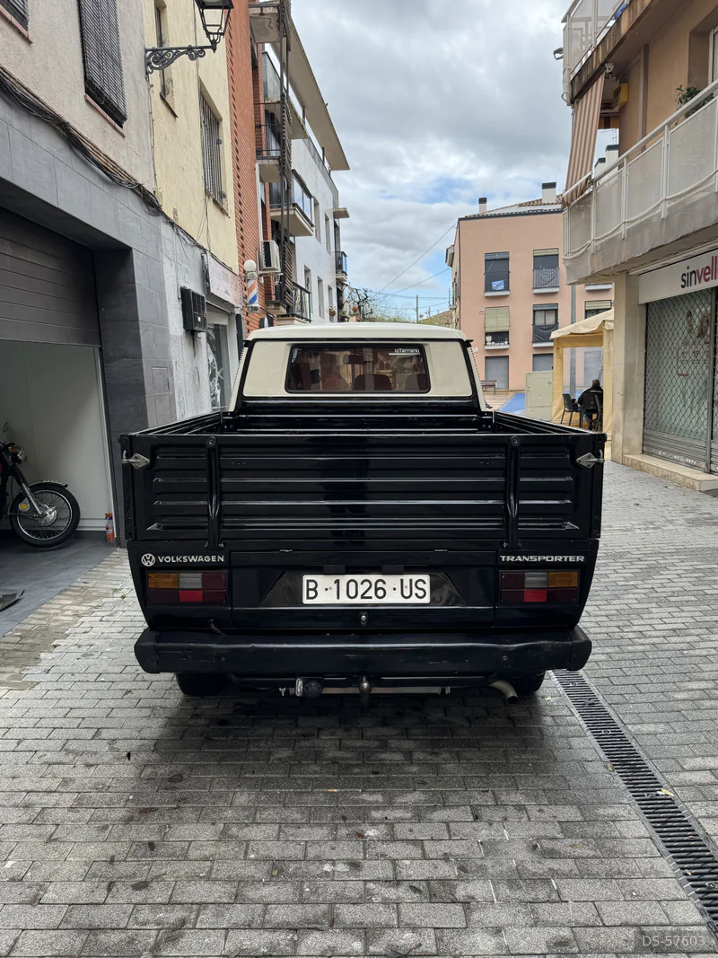 1986 Volkswagen T3 Doka in Rubí 6