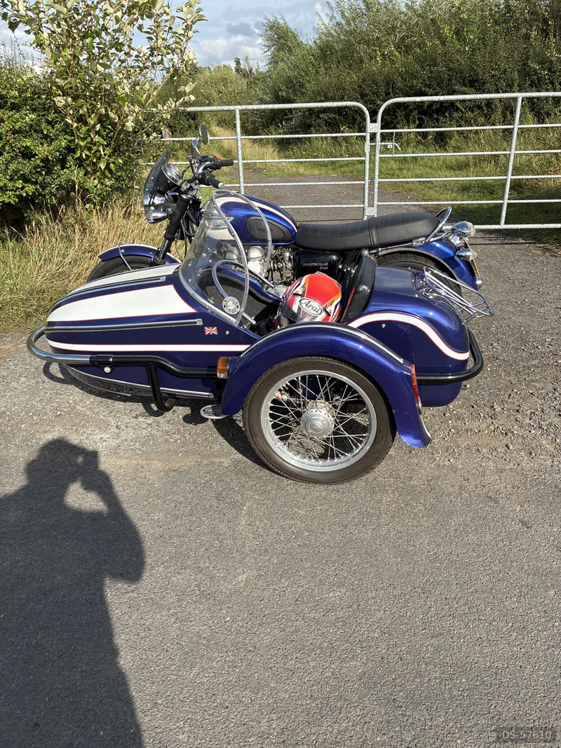 2022 Triumph Bonneville With Sidecar