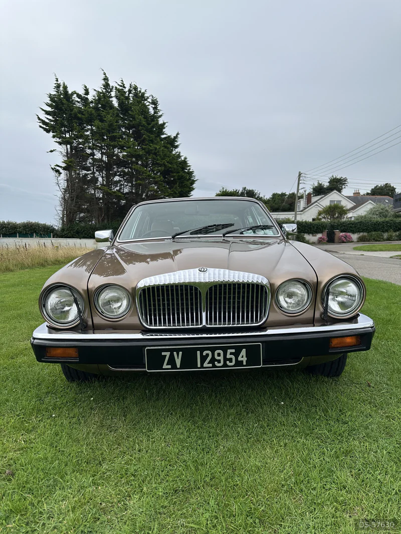 1988 Daimler Double Six in Dublin 3