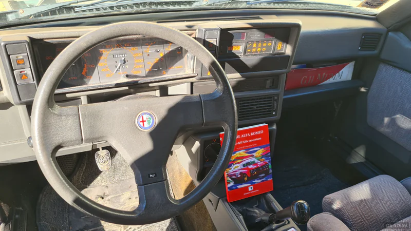 1987 Alfa Romeo 75 Twin Spark in Ortonovo 2