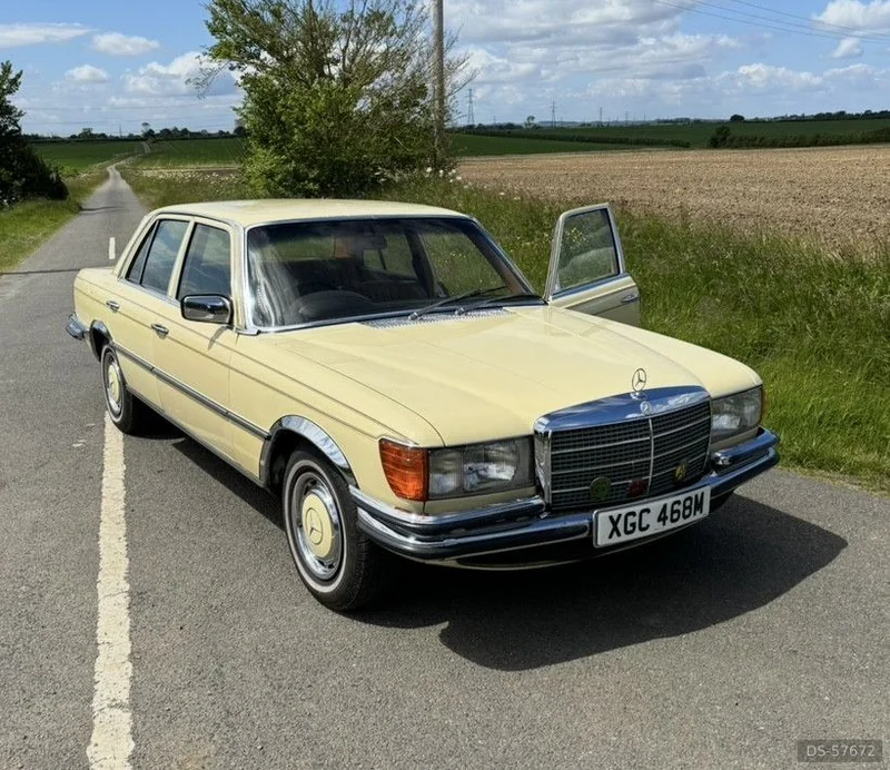 1973 Mercedes-Benz 350 Se in Lincoln