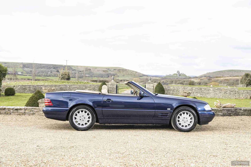 1996 Mercedes-Benz SL500 in Hampton 3