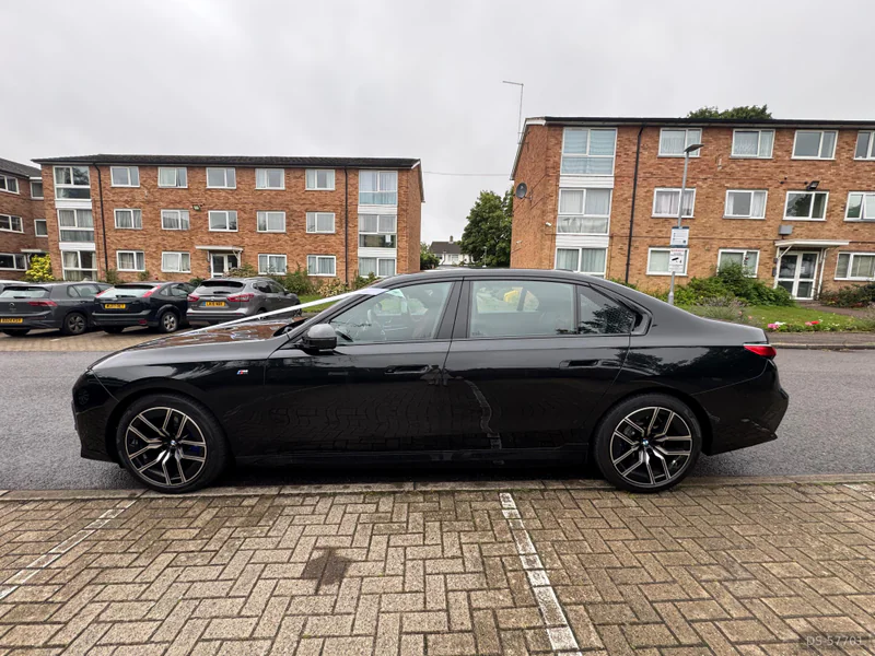 2024 BMW I7 in Cardiff 4