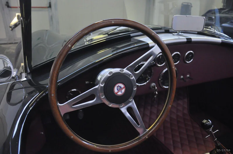 1967 AC Cobra 427 Replica in Airola 4