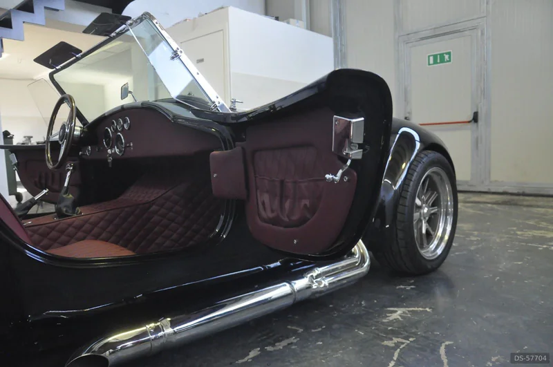 1967 AC Cobra 427 Replica in Airola 5