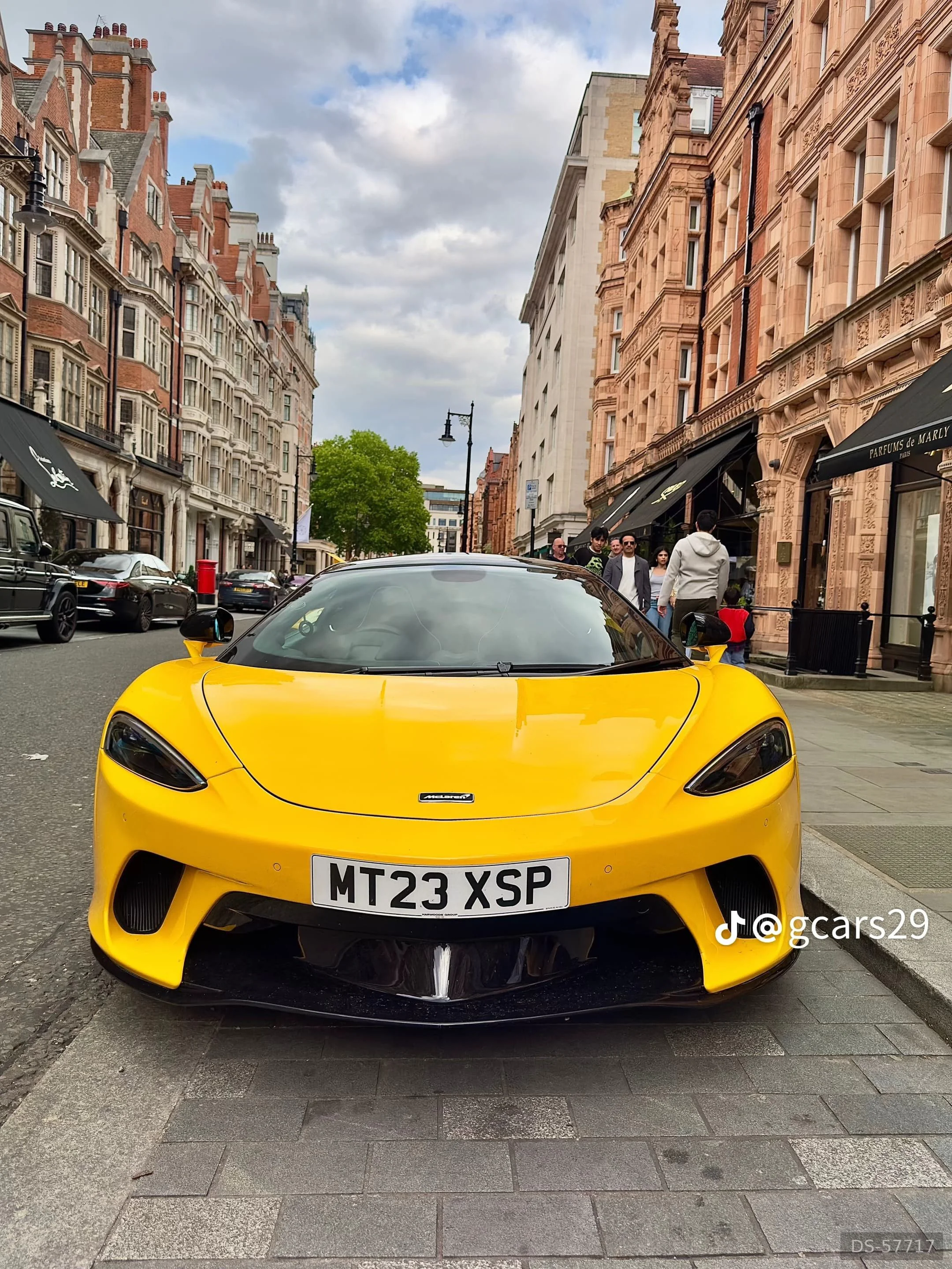 2023 McLaren Gt V8
