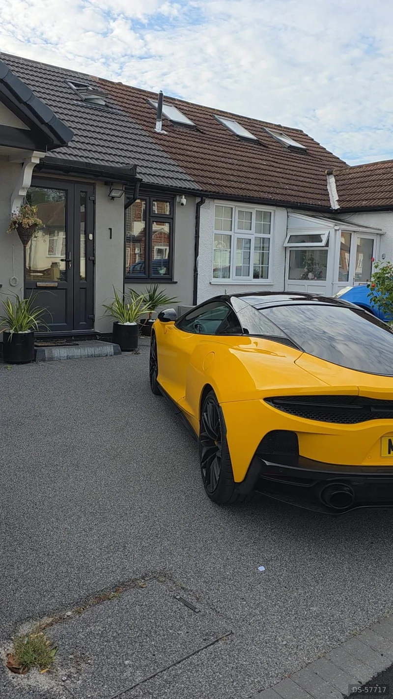 2023 McLaren Gt V8 in London 4