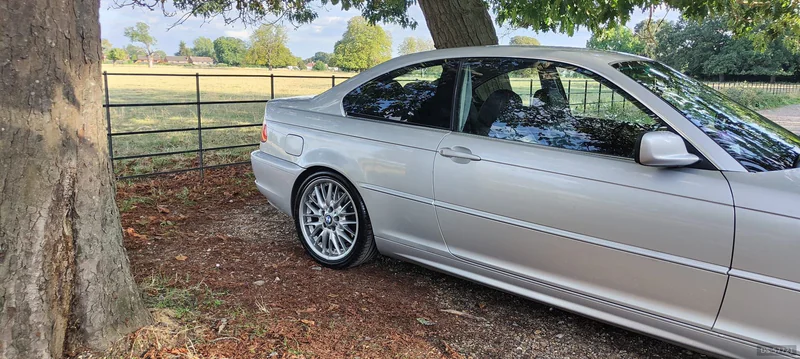 2004 BMW 330 Ci in London 4