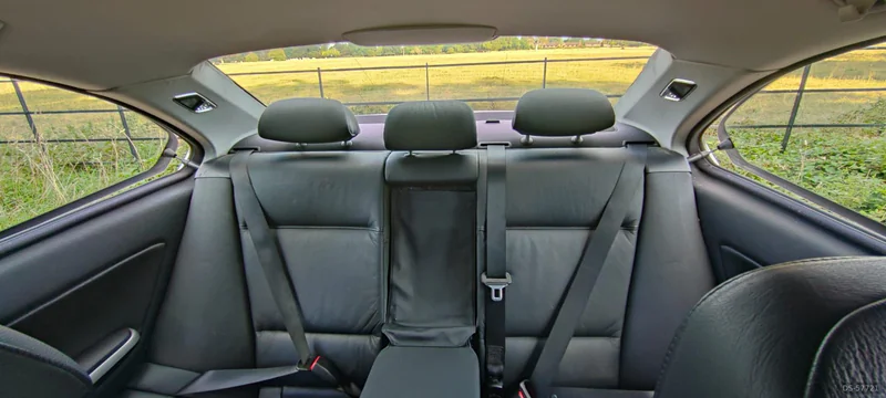 2004 BMW 330 Ci in London 10