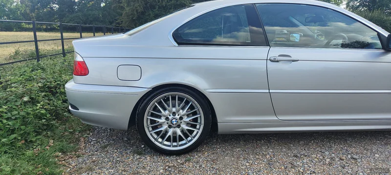 2004 BMW 330 Ci in London 6