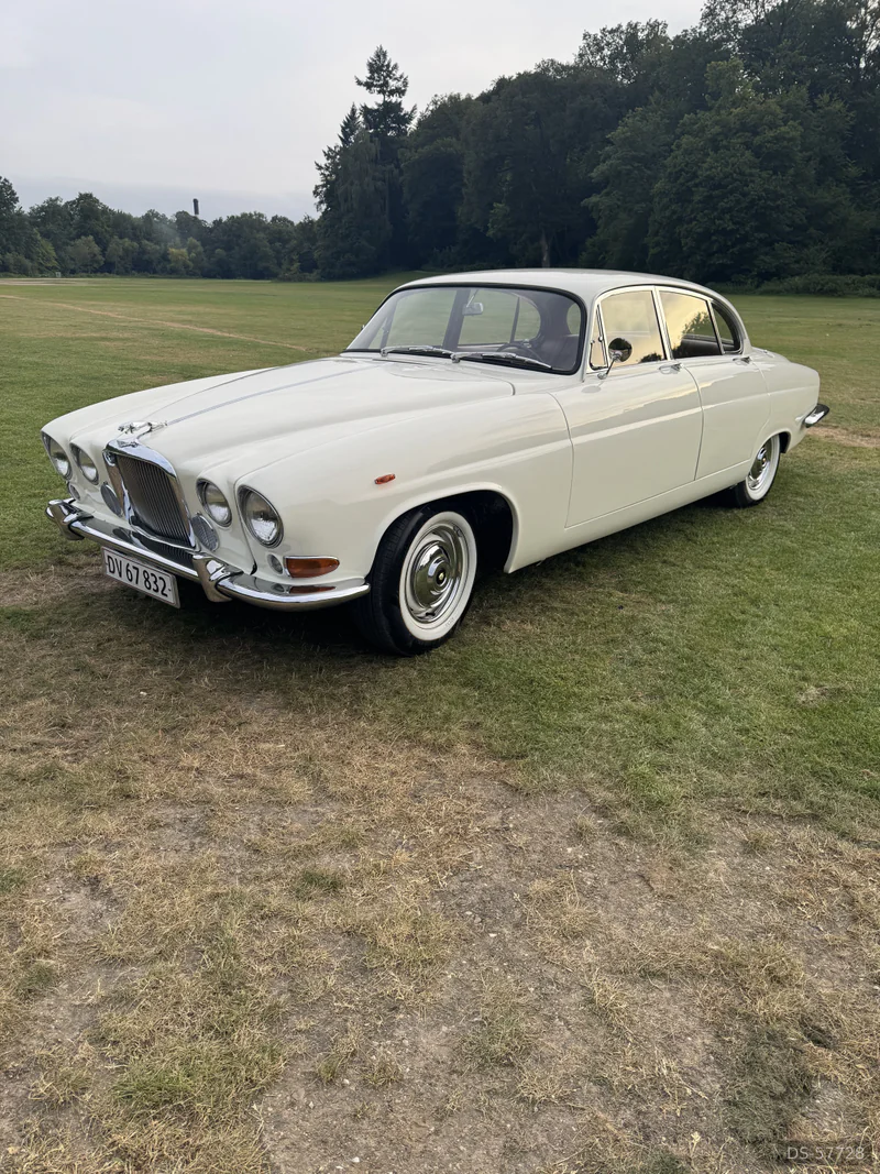 1962 Jaguar Mk X in Langeskov 7