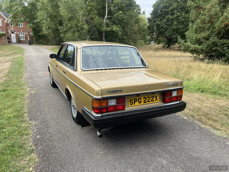 1981 Volvo 264 Gle in London 3