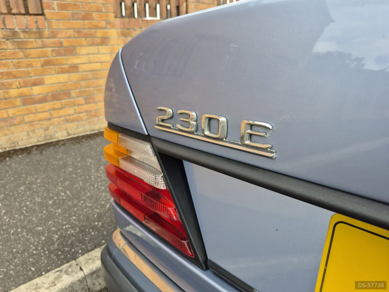 1991 Mercedes-Benz W124 E Class 230e in Bradford 6