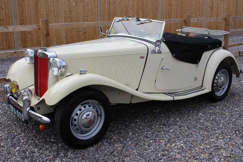 1953 MG TD (T-Type) 1953 in Surrey 2