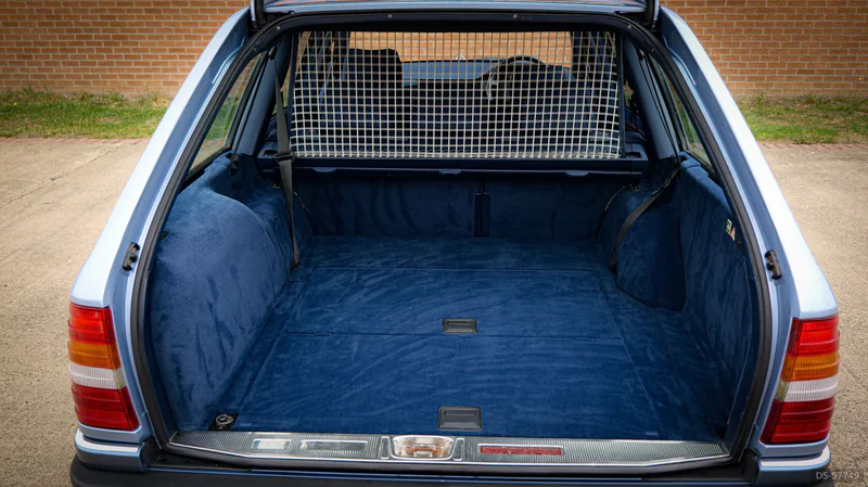 1991 Mercedes-Benz S124 Wagon in Barnsley 7