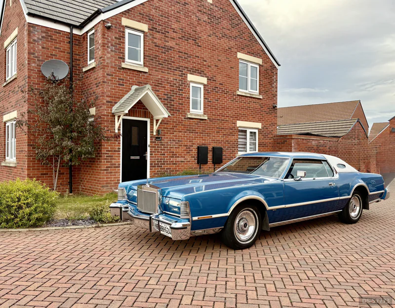 1976 Lincoln Continental in Peterborough 3