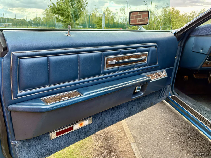 1976 Lincoln Continental in Peterborough 6