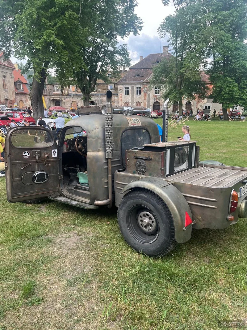 1961 Dodge Rat Rod in Miodary 2