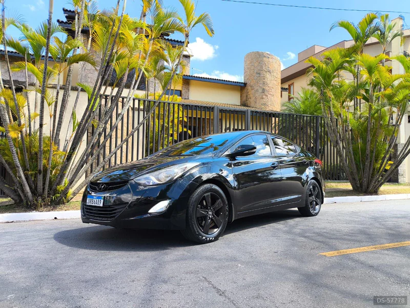 2014 Hyundai Elantra Gls in São Paulo 2