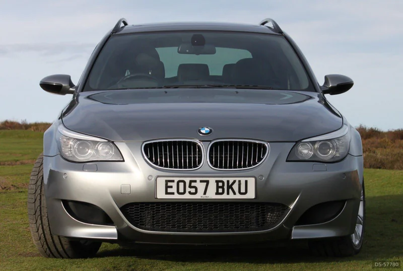 2007 BMW E61 M5 Touring V10 in Ashtead 3