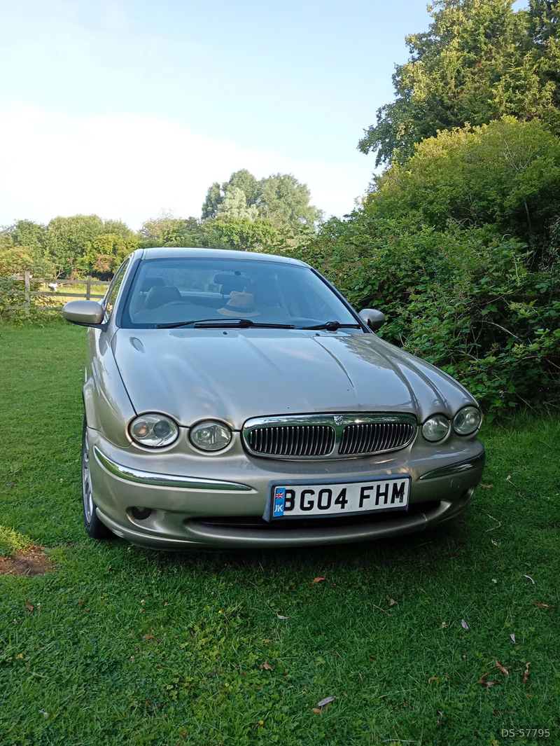 2004 Jaguar Xtype in Coalville 2