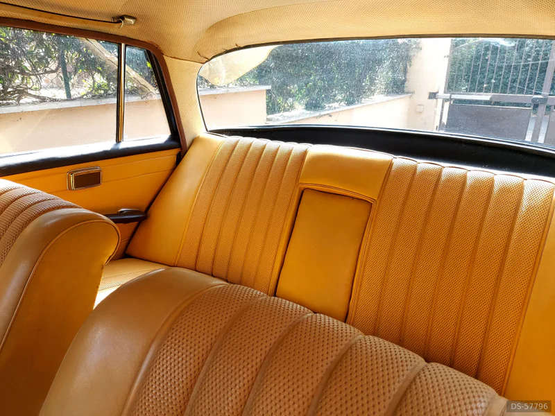 1965 Mercedes-Benz 230s in Castel Gandolfo (roma) 7