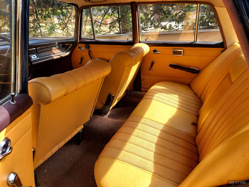1965 Mercedes-Benz 230s in Castel Gandolfo (roma) 8