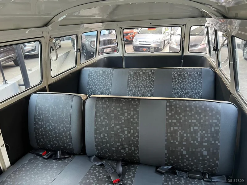 1993 Volkswagen Kombi in São Paulo 6