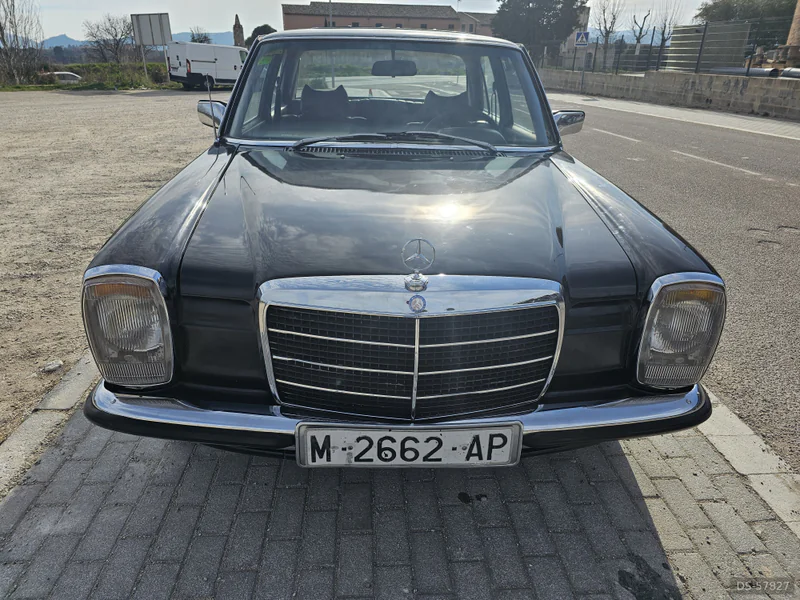 1975 Mercedes-Benz 230.6 in Igualada 6