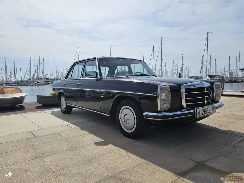 1975 Mercedes-Benz 230.6 in Igualada