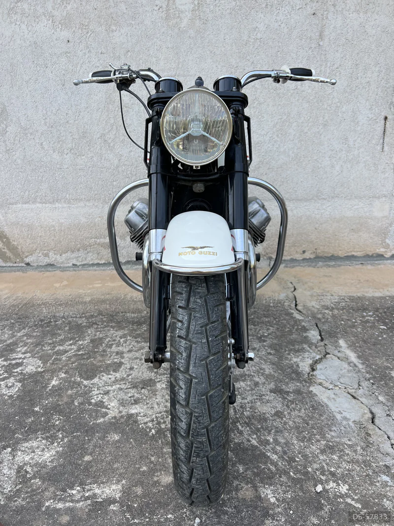 1970 Moto Guzzi V7 Special in Palermo 3