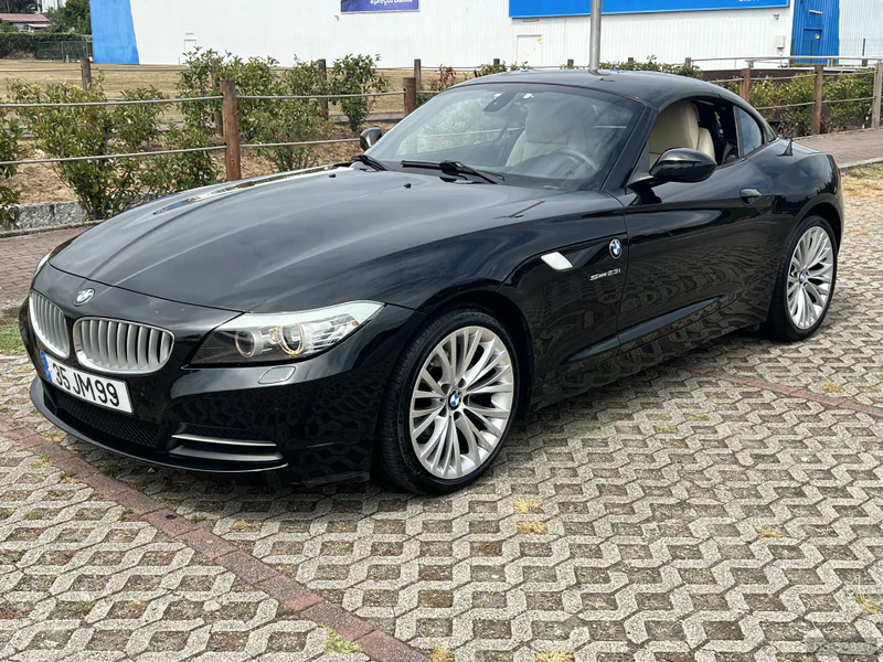 2010 BMW Z4 in Braga 3