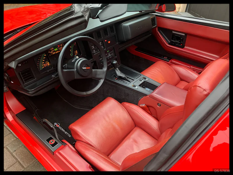 1985 Chevrolet Corvette in Ancaster 4