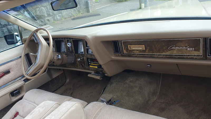 1979 Lincoln Continental Mark V Cartier in Auckland 10
