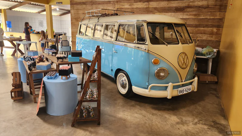 1974 Volkswagen Kombi in São Paulo 8