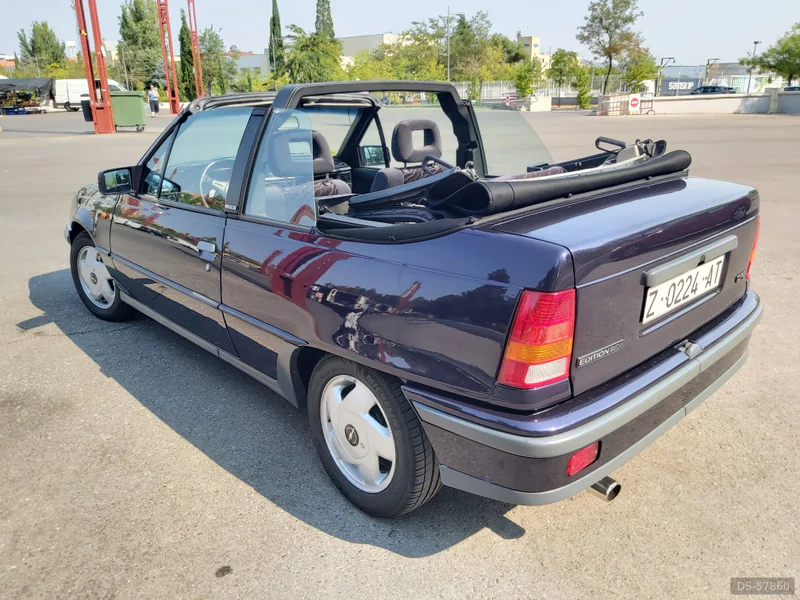 1992 Opel Kadett Gsi Cabrio in Colmenar Viejo 5