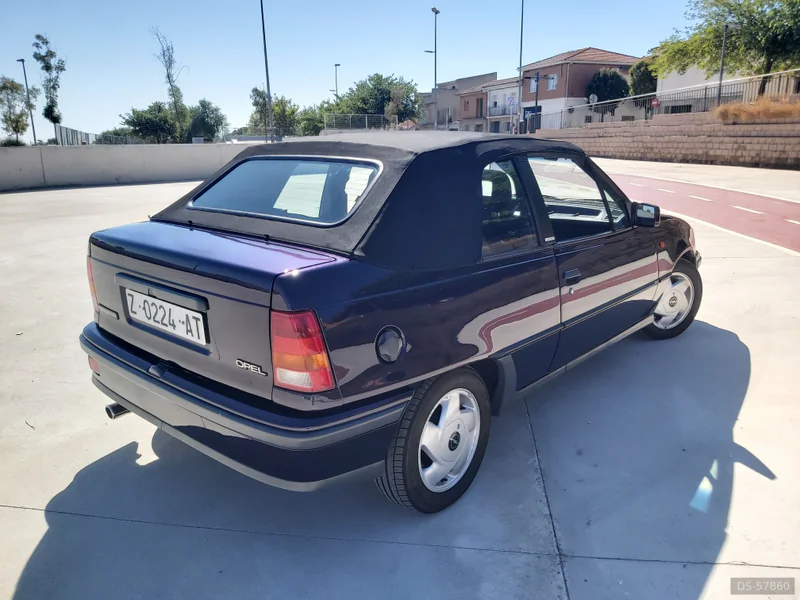 1992 Opel Kadett Gsi Cabrio in Colmenar Viejo 4
