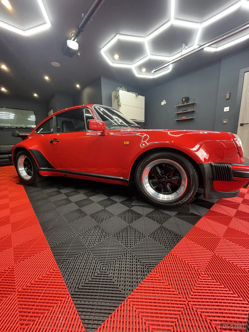 1985 Porsche 911 Turbo in Bathgate 2