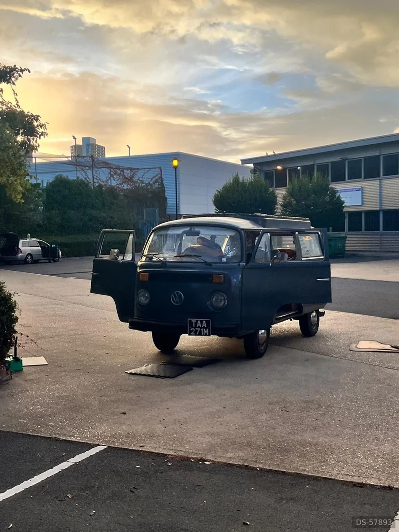 1974 Volkswagen T2 Baywindow in London 2