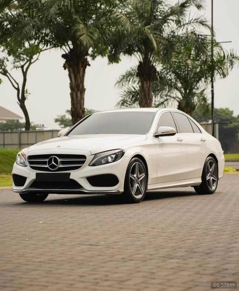 2018 Mercedes-Benz C180 Amg in Cape Town 2