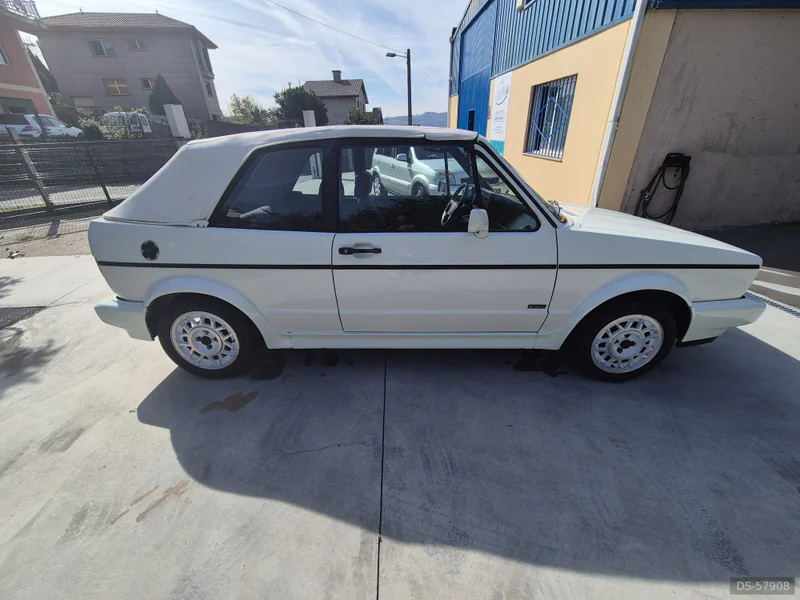 1987 Volkswagen Golf Mk1 Cabrio in Moaña 4
