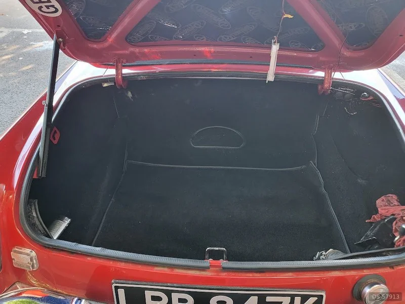 1972 MG B Roadster in Adstock 8